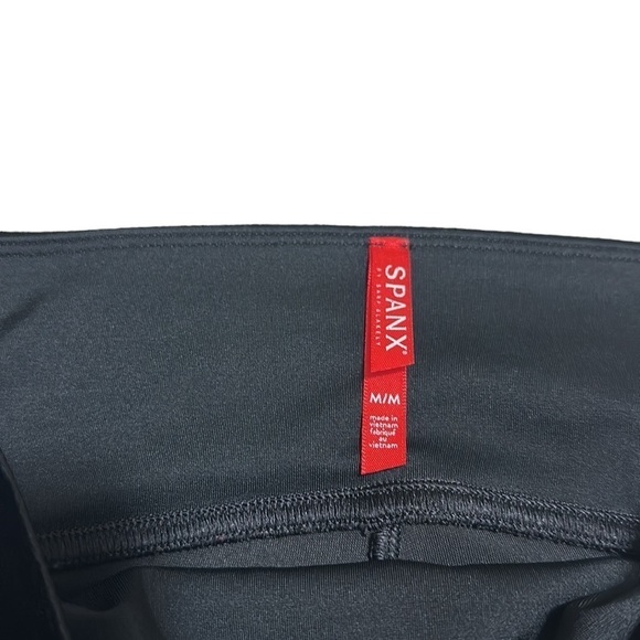 SPANX Velvet Leggings Contouring Waistband Black Size Medium - Picture 8 of 13